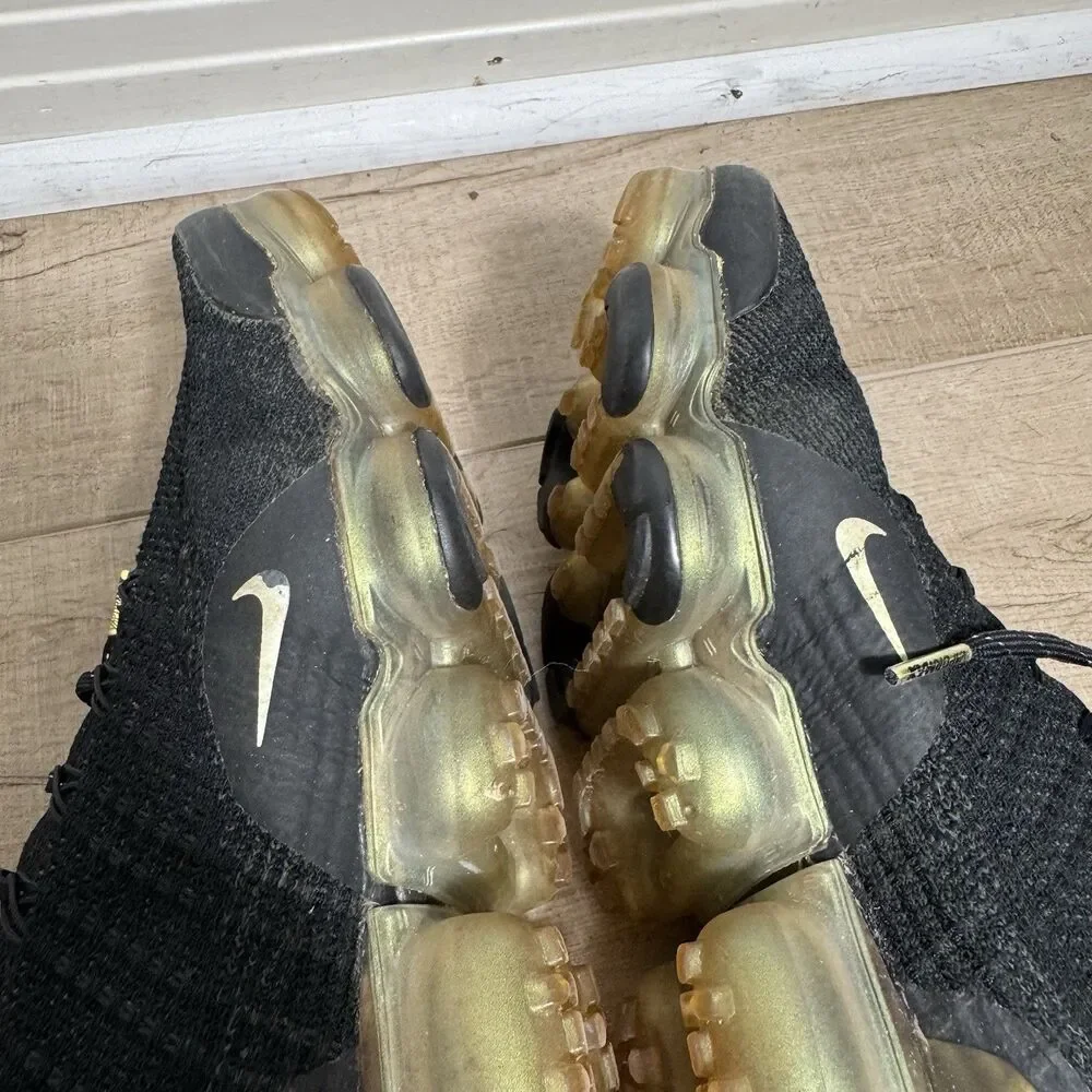 Nike Air VaporMax Men’s 10.5 Flyknit 2 Black Metallic Gold Plus Shoes 942842-015